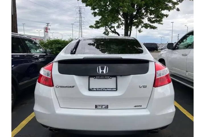 $12400 : 2012 Crosstour image 4