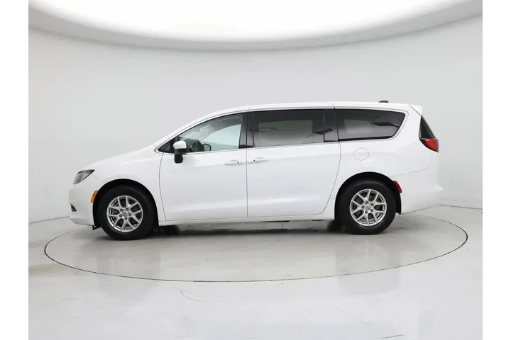 $21998 : Chrysler Voyager 2022 LX 4dr image 3