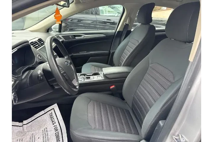 $18600 : Ford Fusion Hybrid 2019 SE 4 image 7