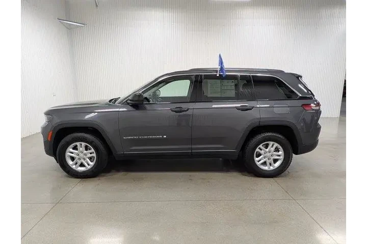 $31326 : Jeep Grand Cherokee 2024 4x4 image 1