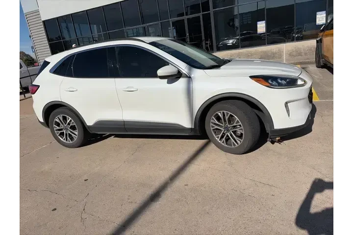 $15995 : Ford Escape 2021 SEL 4dr SUV image 2