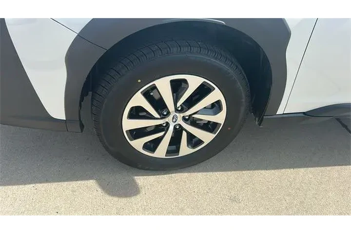 $29990 : Subaru Outback 2025 AWD Prem image 9