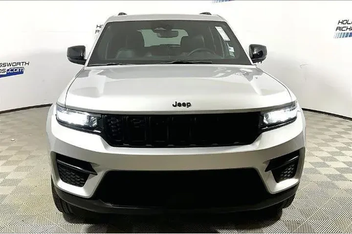 $29148 : Jeep Grand Cherokee 2024 4x4 image 2