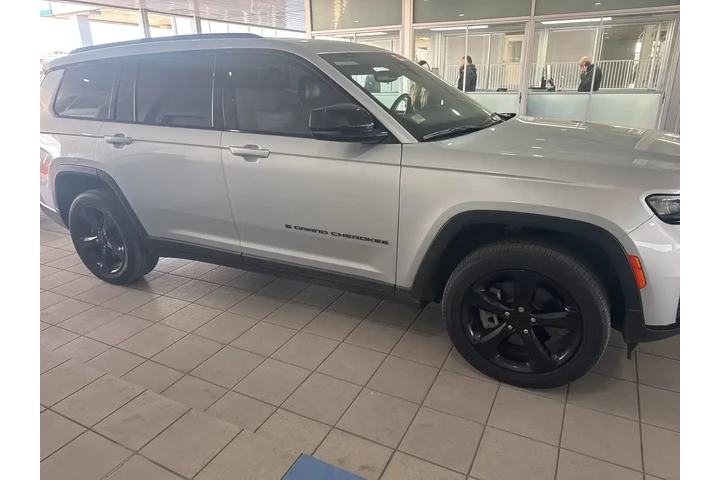 $23977 : Jeep Grand Cherokee L 2021 4 image 4