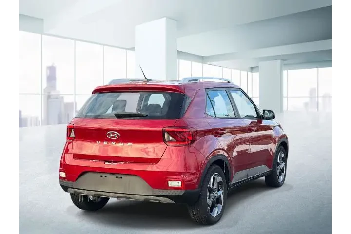 $17999 : Hyundai VENUE 2023 SEL 4dr C image 3