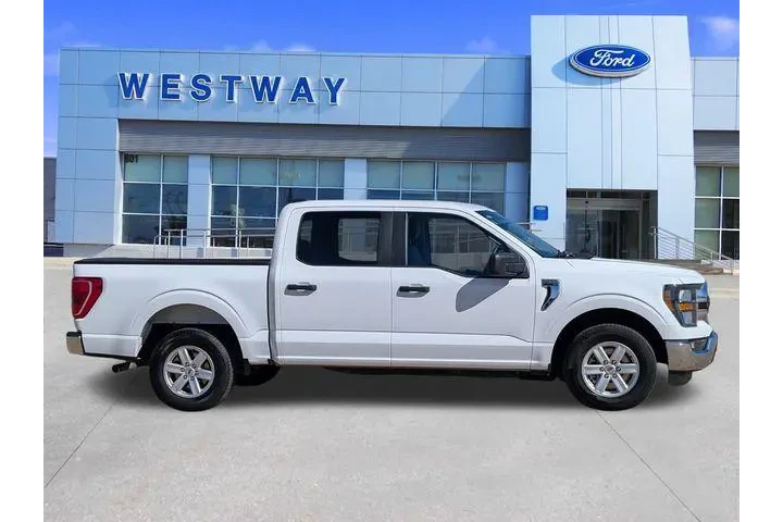 $31479 : Ford F-150 2023 4x2 XL 4dr S image 2