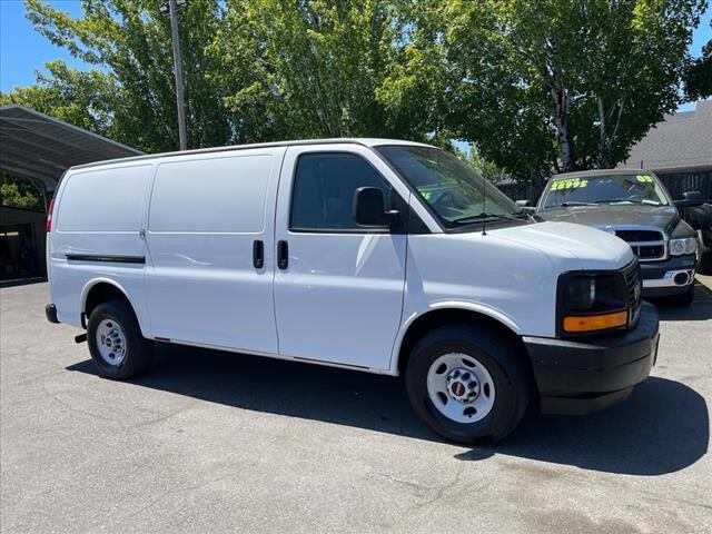 $14998 : 2017 GMC Savana 2500 image 1