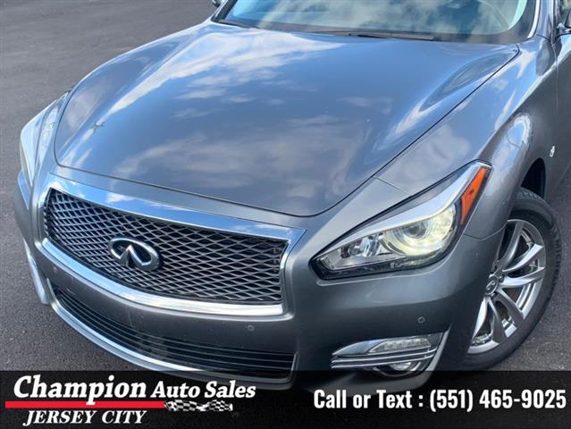 Used 2018 Q70 3.7 LUXE AWD fo image 4