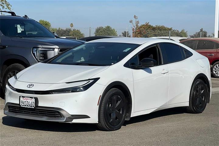 $32750 : Prius Prime SE image 10