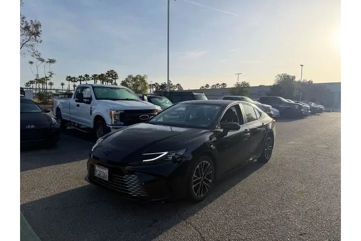 $31400 : Toyota Camry 2025 LE 4dr Sed image 1