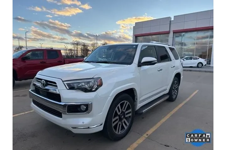 $39938 : Toyota 4Runner 2020 AWD Limi image 1