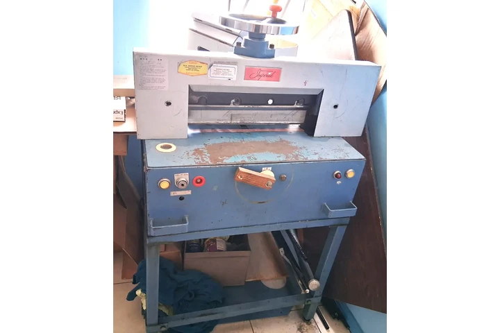 CORTADORA DE PAPEL ELECTRICA image 1