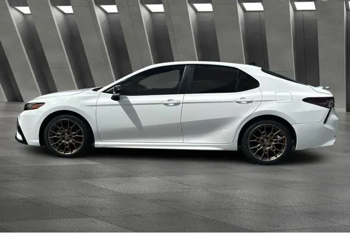 $26700 : Toyota Camry 2024 SE Nightsh image 8