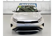 $16944 : Kia Forte 2023 LXS 4dr Sedan thumbnail