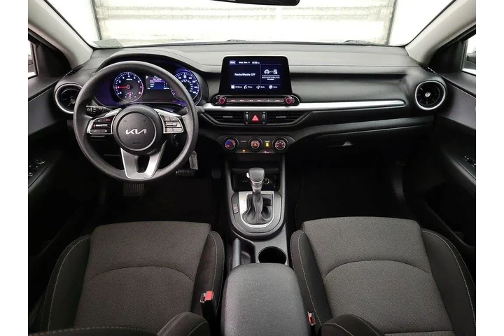 $16998 : Kia Forte 2023 LXS 4dr Sedan image 9