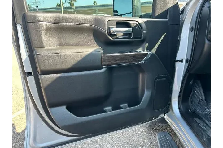 $37921 : Chevrolet Silverado 2500HD 2 image 10