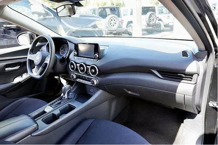 $13998 : Nissan Sentra 2021 S 4dr Sed image 10