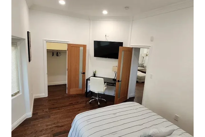 $2350 : 3-bedroom house image 2