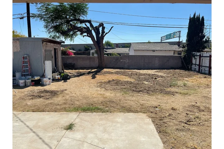 $1500 : This 3 bedroom, 3 bathroom hou image 8
