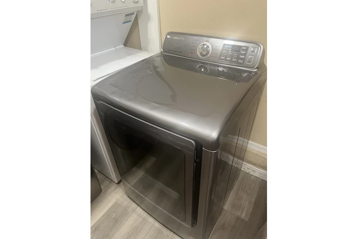$290 : SAMSUNG GAS DRYER image 1