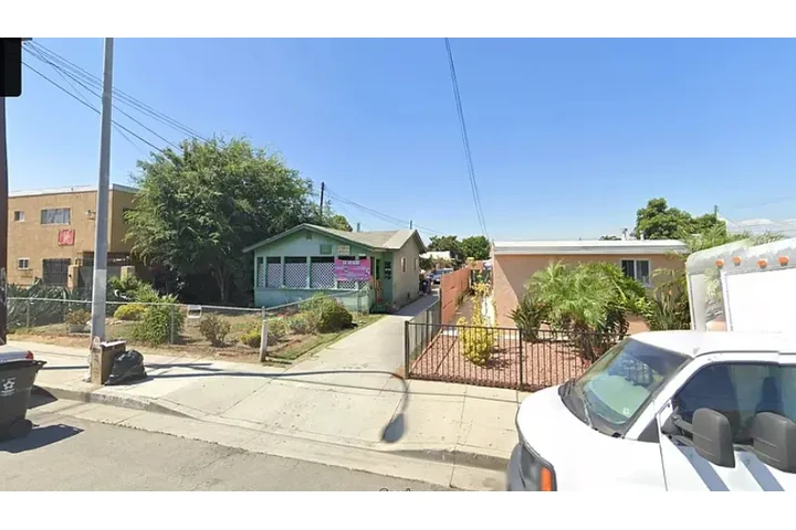 $1000 : move-in-ready single-family image 1