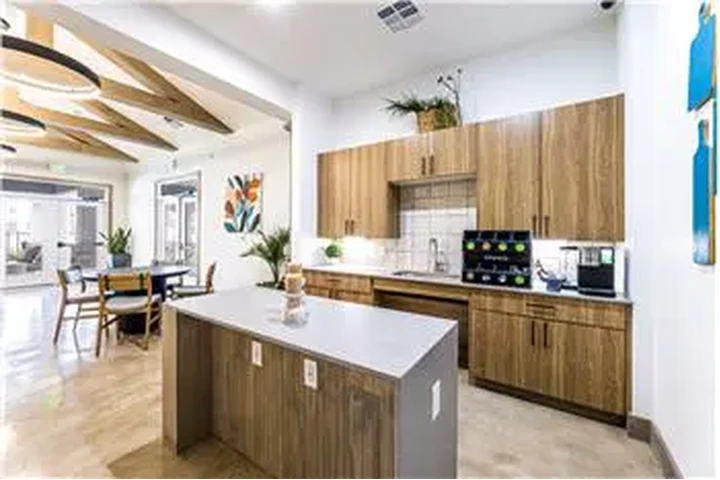 $1671 : Rental property with 2 bedro image 9