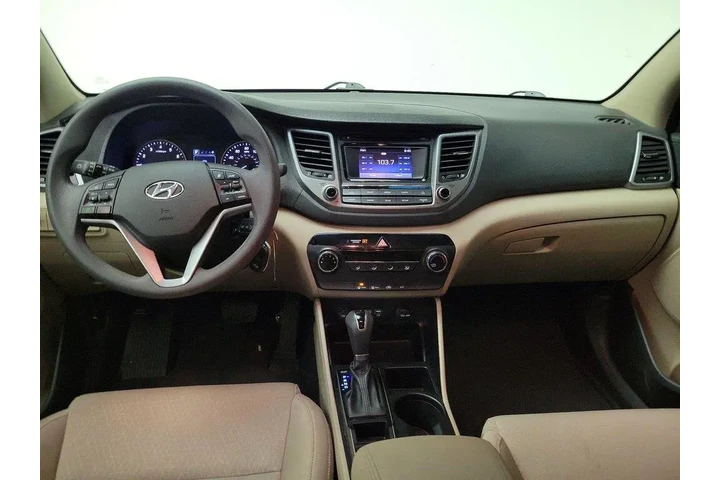 $13998 : Hyundai TUCSON 2016 AWD SE 4 image 9