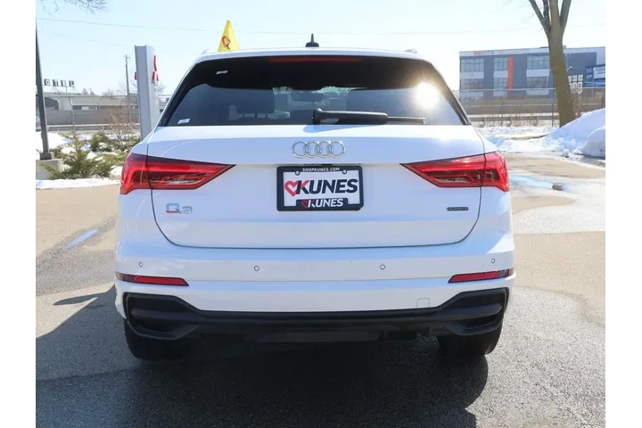 $27577 : Audi Q3 2024 AWD quattro S l image 8