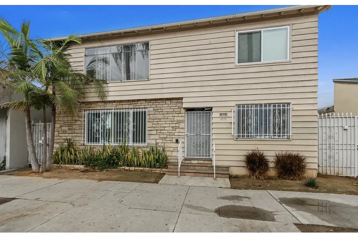 $1300 : Beautiful space image 1