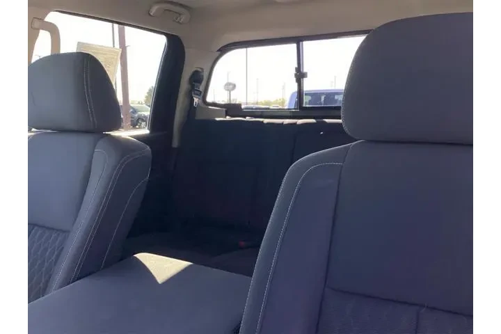 $24000 : Nissan Titan 2018 4x4 SV 4dr image 9