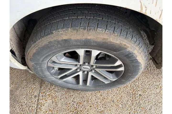 $31630 : Ford F-150 2023 4x2 XL 4dr S image 2