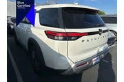 $31550 : Nissan Pathfinder 2022 SL 4d thumbnail