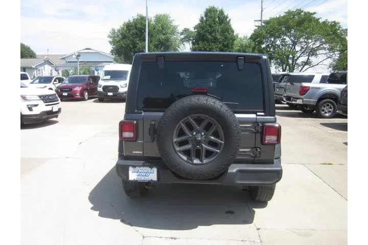 $32521 : Jeep Wrangler 2024 4x4 Sport image 5