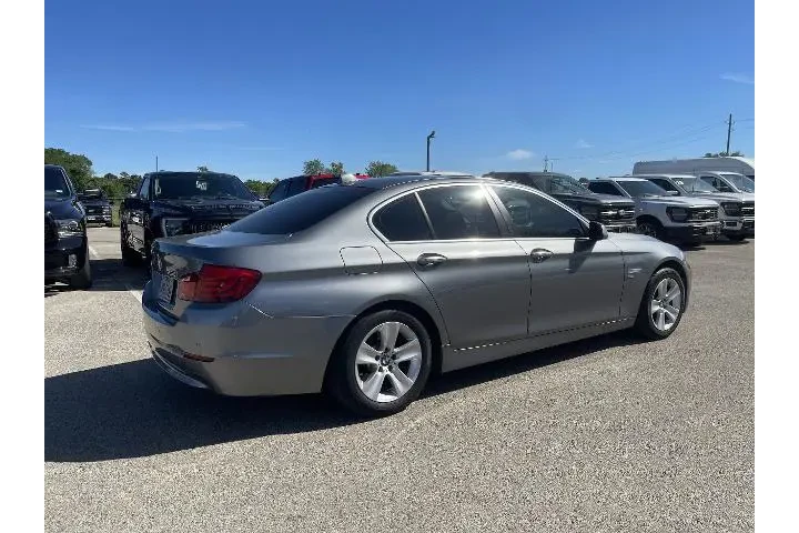 $8481 : BMW 5 Series 2012 AWD 528i x image 2