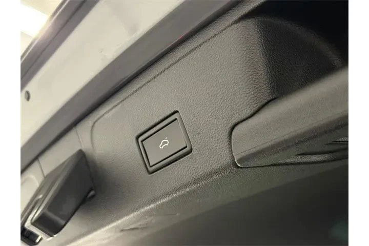 $23000 : Volkswagen Atlas Cross Sport image 9