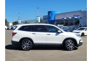 $26988 : Honda Pilot 2021 AWD Touring thumbnail