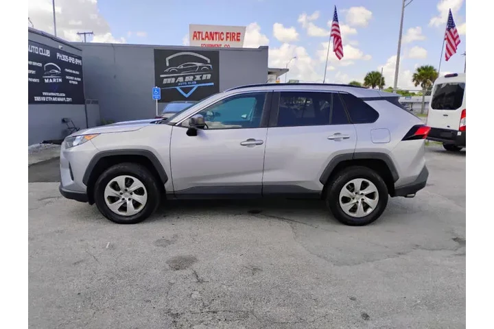 $15000 : 2021 RAV4 LE image 8