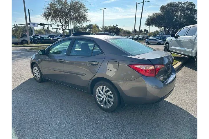 $12825 : Toyota Corolla 2018 L 4dr Se image 5