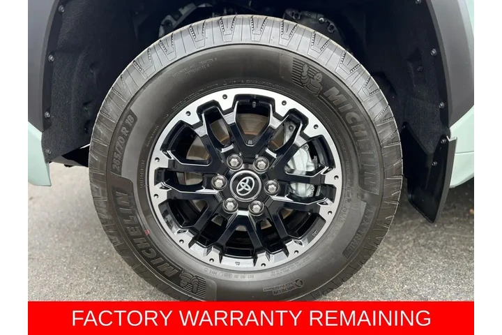 $48988 : Gold Certified2025 Tundra SR5 image 9