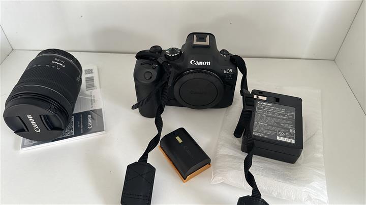 $2700 : CANON - EOS R6 MARK II image 1