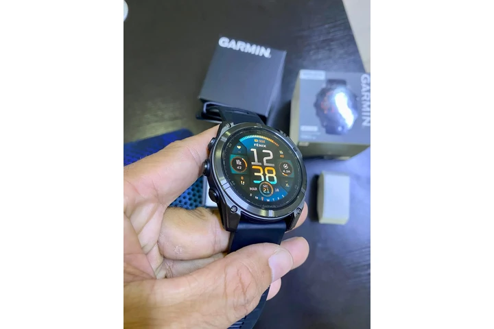 $1200 : Garmin Fenix 8 AMOLED image 3