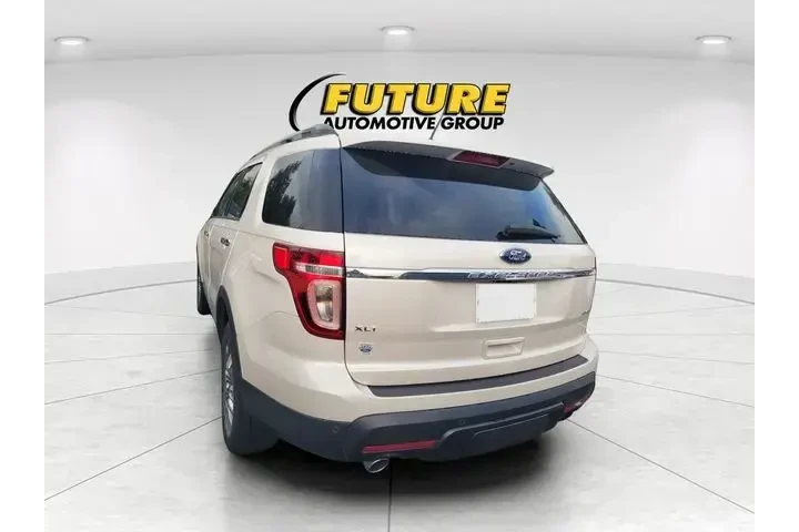 $12070 : Ford Explorer 2015 AWD XLT 4 image 4