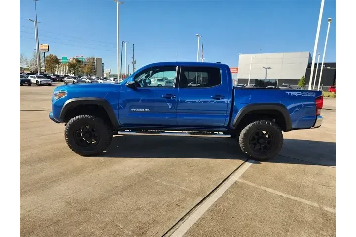 $26899 : Toyota Tacoma 2017 4x4 TRD P image 4
