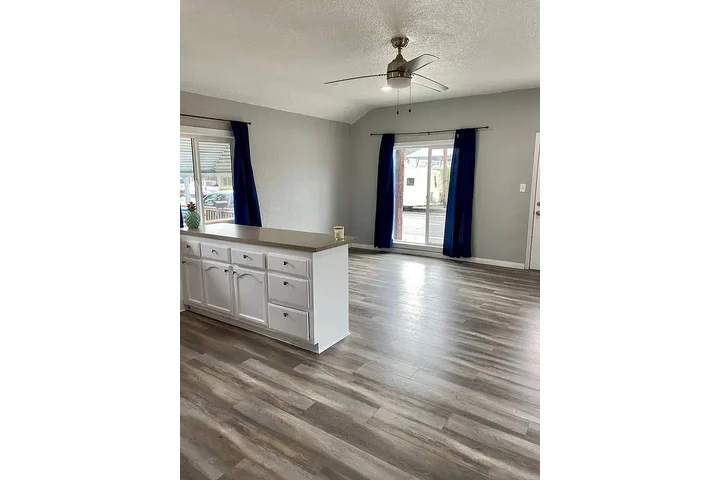 $800 : Beautiful Home...Los Angeles image 2