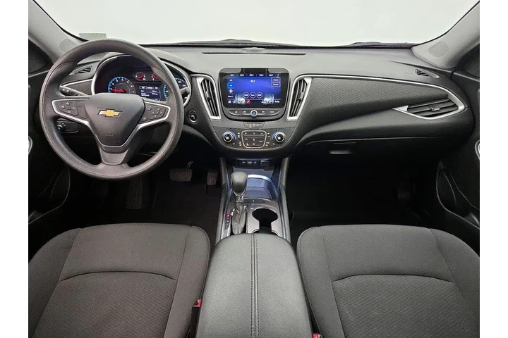 $16998 : Chevrolet Malibu 2022 LT 4dr image 9