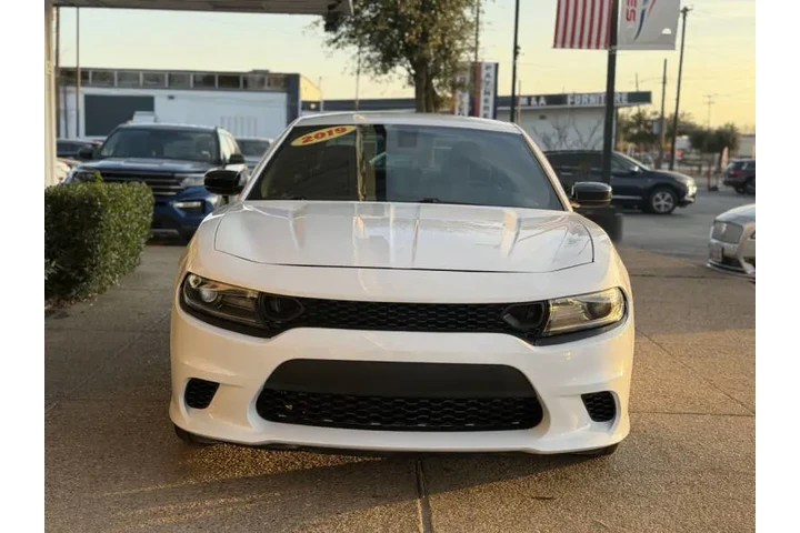 $17499 : 2019 Charger SXT image 4