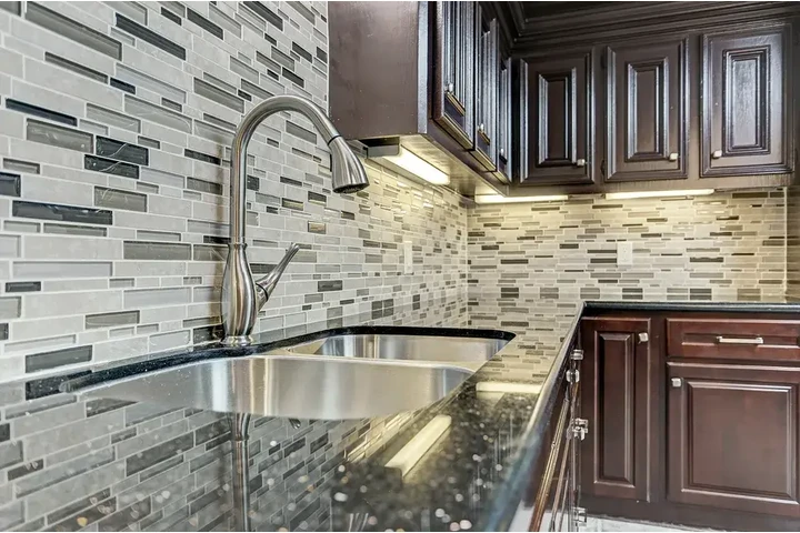 $2500 : 4 bed 3.5 bath available image 3