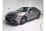 $27998 : Toyota Camry 2024 SE 4dr Sed thumbnail