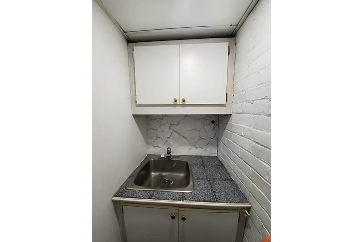 $1100 : casa familiar en Norwalk image 5