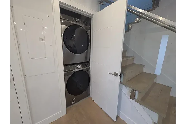 $2100 : Ready to Occupy! 3 BEDs and 3 image 4